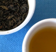 Gunpowder Tea: leaves and tea
